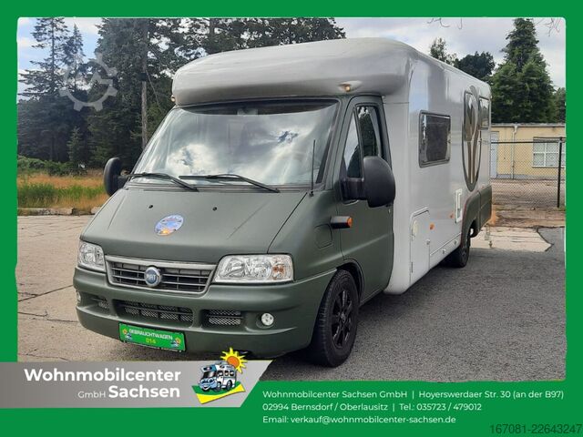 Halvintegrerad husbil LMC Liberty 690