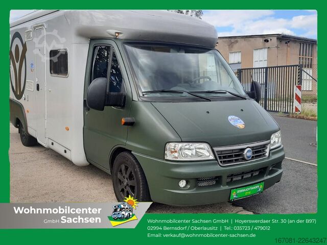 Halvintegrerad husbil LMC Liberty 690