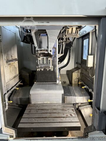 Pionowe centrum obróbcze Mori Seiki CV-500A