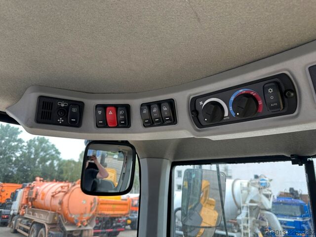 Hjullastare CATERPILLAR 930M Radlader mit Schaufel 2.090 BTH