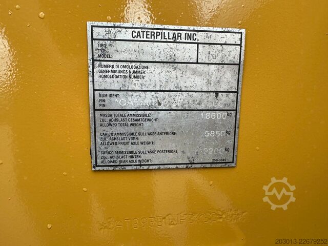 Hjullastare CATERPILLAR 930M Radlader mit Schaufel 2.090 BTH