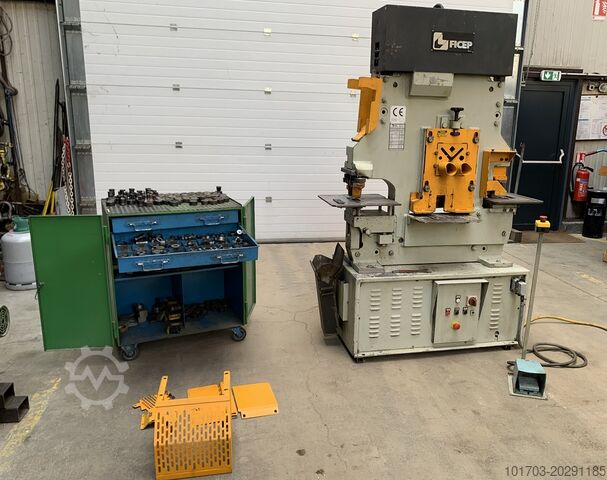 Schaar-/ponsmachine FICEP 604 N