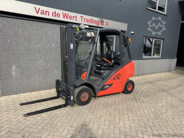 Linde H20D-02/600 tripla 465 Freelift / oldalmozgató / 4. funkció 2017 DÍZEL 73500 óra LINDE H20D-02/600 triplo 465 Freelift / Sideshift /  4e functie 2017 DIESEL 73500uur