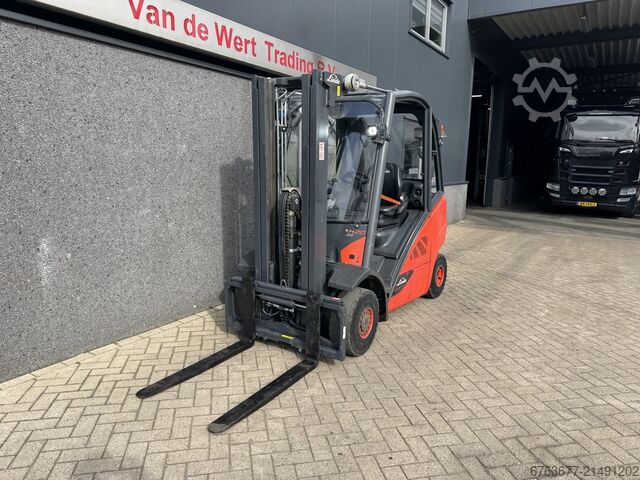 Linde H20D-02/600 tripla 465 Freelift / oldalmozgató / 4. funkció 2017 DÍZEL 73500 óra LINDE H20D-02/600 triplo 465 Freelift / Sideshift /  4e functie 2017 DIESEL 73500uur