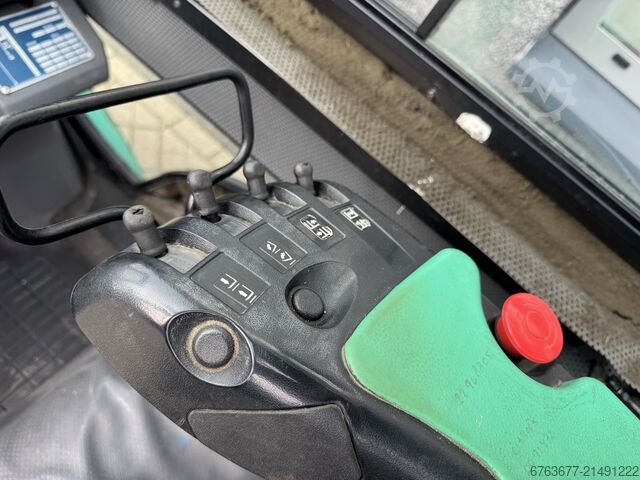 Mitsubishi FD35N duplo 300 Freelift / Oldaltoló / Villaállító 2005 DÍZEL 2850 üzemóra MITSUBISHI FD35N duplo 300 Freelift / Sideshift / Vorkversteller 2005 DIESEL 2850uur