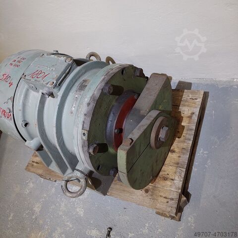 Vibrační motor Vibrační motor UHDE 160/C - 6 kW