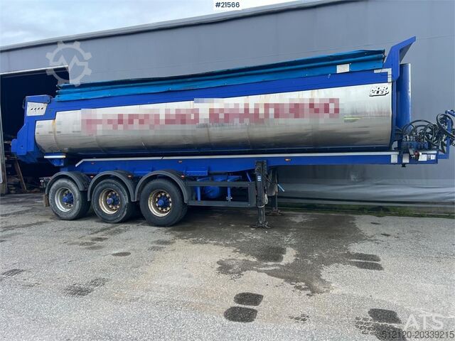 Benne Langendorf 3 axle asphalt semi w/ Hydraulic canopy