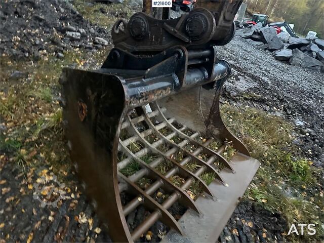 Pelle sur chenilles Komatsu PC240LC excavator. WATCH VIDEO.