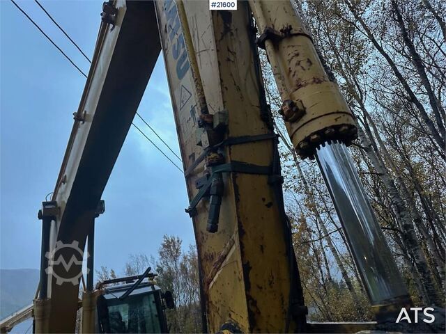 Pelle sur chenilles Komatsu PC240LC excavator. WATCH VIDEO.