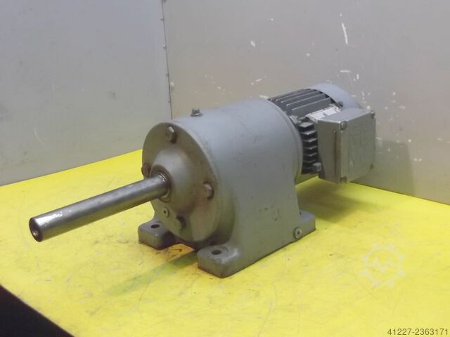 Tandwielmotor 0,25/0,3 kW 20/40 tpm SEW-EURODRIVE R60DT71D4-2