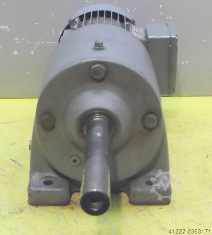 Geared motor 0.25/0.3 kW 20/40 rpm SEW Eurodrive R60DT71D4-2