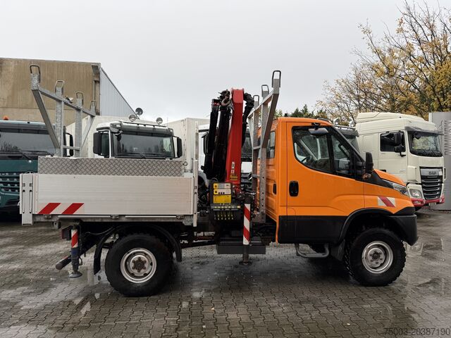Pick-up furgon Iveco Daily 55S18W 4X4 Palfinger PK 7.501