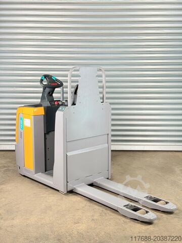 Yatay sipariş toplayıcı Jungheinrich ECE 225 - Service Neu - Batterie 85%