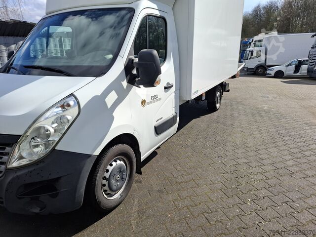 Vrachtwagen met bakwagen Renault Master 