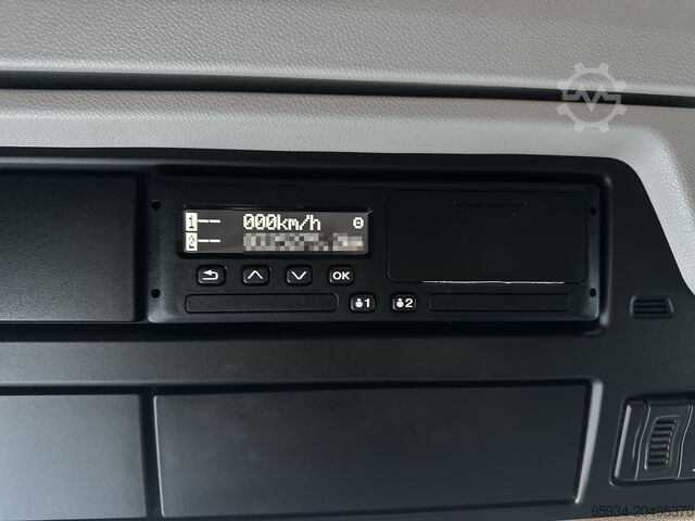 Standard road tractor SCANIA 660S V8 FULL PNEUMATIC 2+2