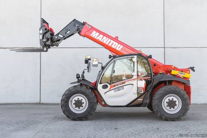 Teleszkópos rakodó Manitou MT 930