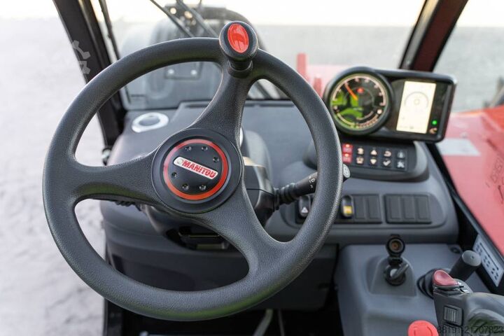 Teleszkópos rakodó Manitou MT 930