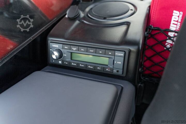 Teleszkópos rakodó Manitou MT 930