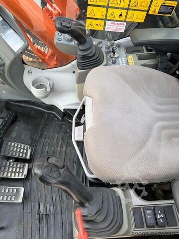 Lánctalpas kotrógép Hitachi ZX 225 US LC-5 B