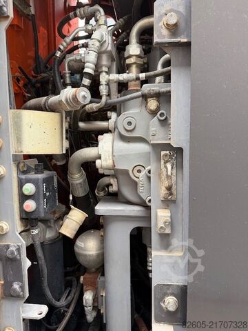 Lánctalpas kotrógép Hitachi ZX 225 US LC-5 B