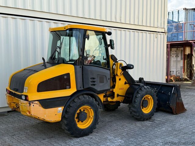 Chargeuse sur pneus JCB 406 / 2018 BJ / 2.320 H / Schaufel + Gabel