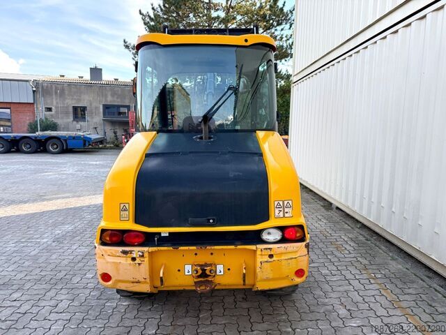 Chargeuse sur pneus JCB 406 / 2018 BJ / 2.320 H / Schaufel + Gabel