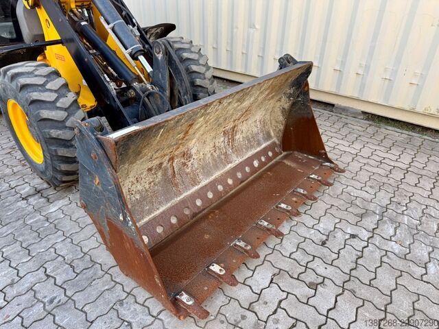Chargeuse sur pneus JCB 406 / 2018 BJ / 2.320 H / Schaufel + Gabel