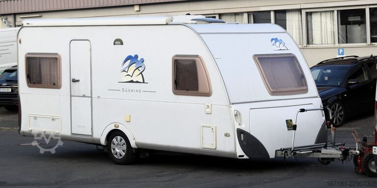 Caravana KNAUS Südwind 500 mit Markise und Mover