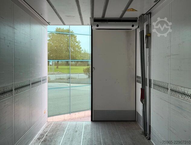 Koeloplegger SCHMITZ CARGOBULL N/A SCB*S3B THERMO KING SLXi SCANDI 270 HOOG BLO