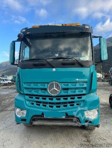 Autopompa per calcestruzzo MERCEDES-BENZ Arocs 3742 8x4 mit Sermac Betonpummpe Bj 18