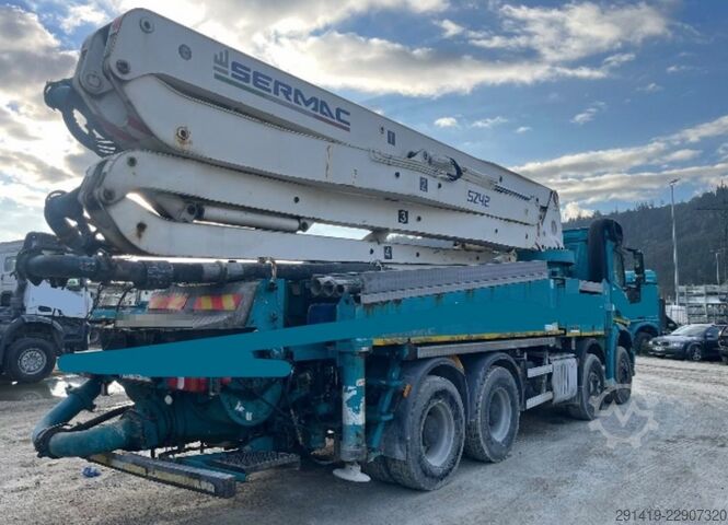 Autopompa per calcestruzzo MERCEDES-BENZ Arocs 3742 8x4 mit Sermac Betonpummpe Bj 18