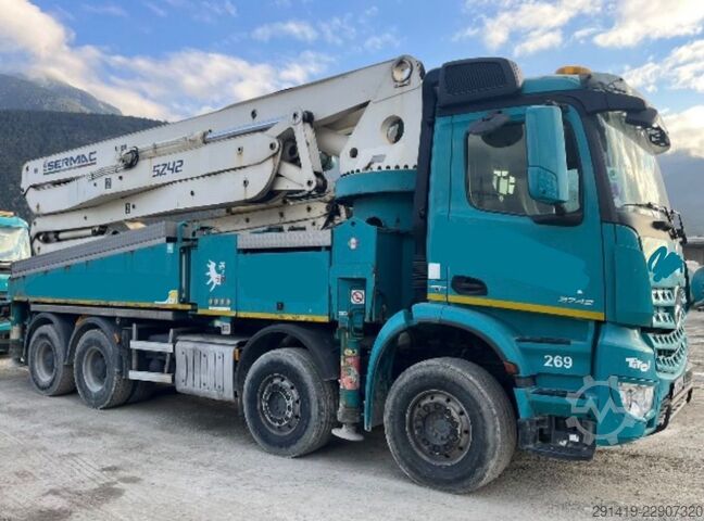 Autopompa per calcestruzzo MERCEDES-BENZ Arocs 3742 8x4 mit Sermac Betonpummpe Bj 18