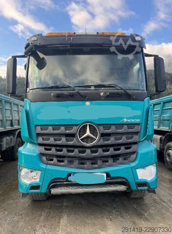 Autopompa per calcestruzzo MERCEDES-BENZ Arocs 3742 8x4 mit Sermac Betonpummpe Bj 17