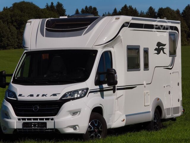 Półzintegrowany kamper LAIKA Ecovip 329, Längsbetten/Hubbett
