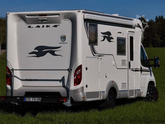 Półzintegrowany kamper LAIKA Ecovip 329, Längsbetten/Hubbett