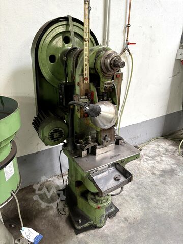 Prasa mimośrodowa wraz z podajnikiem (misą podającą) BERRENBERG EPT