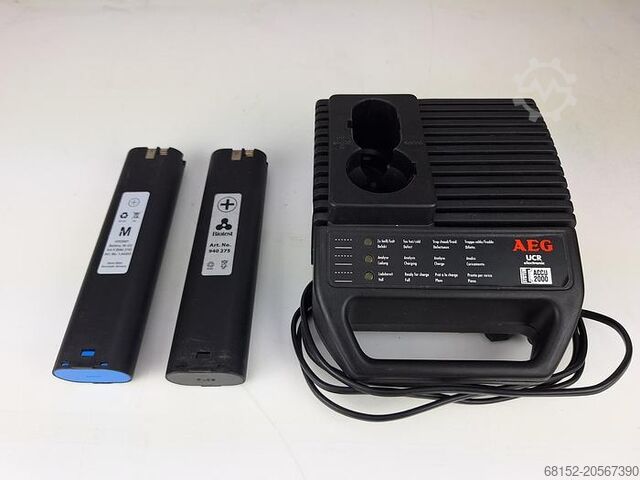 AEG UCR akkumulátortöltő AEG UCR