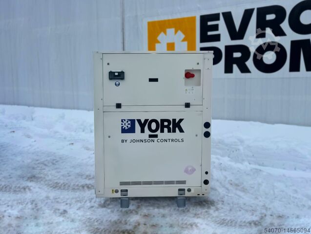 YORK YMWA CO.190.MBS 193 KW 2020y. Outlet
