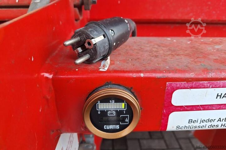 Podnośnik nożycowy Holland Lift Combistar B-165EL25 Electric, 18.5m Working Height