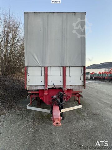Container transport Istrail 3-axle container trailer