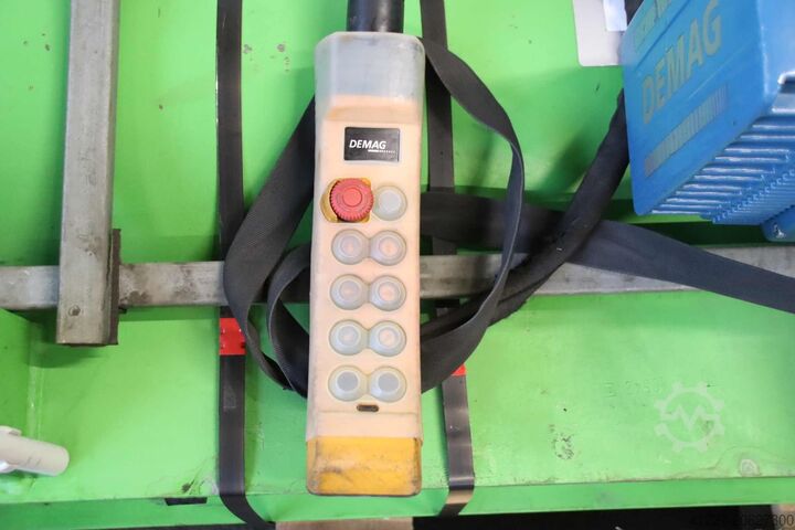 Oszlopos forgódaru, 4 m-es gém / 1000 kg Stahl/ Demag AS104