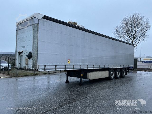 Åben sættevogn med presenning Schmitz Cargobull Curtainsider Standard Faltwandtür rechts