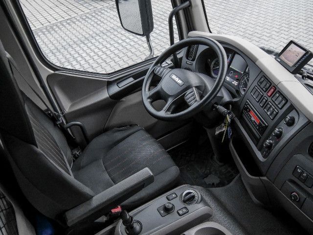 Kassevogn DAF LF 210 KOFFER 12t+ LBW 1.5t+ DACHSPOILER+ TRENNWAN