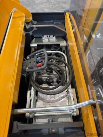High Lift stacker Jungheinrich EJC 214 Z / 835 Std.