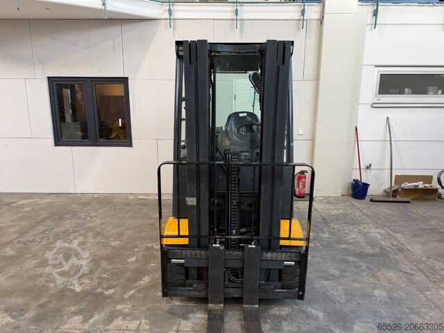 Elektrische vorkheftruck met 4 wielen Jungheinrich EFG 425 / 3275 Std. / AKKU 2022