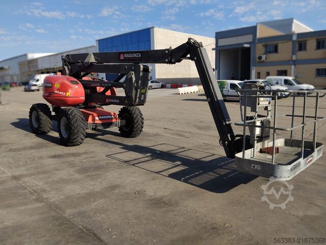 Knikarmhoogwerker Manitou 200ATJ