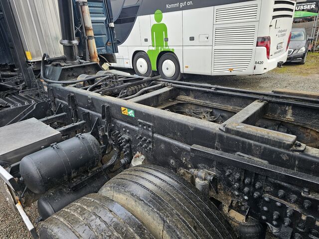 Lastbil med tippflak VOLVO FM-480-37 8x4 Kipper Ad-Blue Lift-Lenk