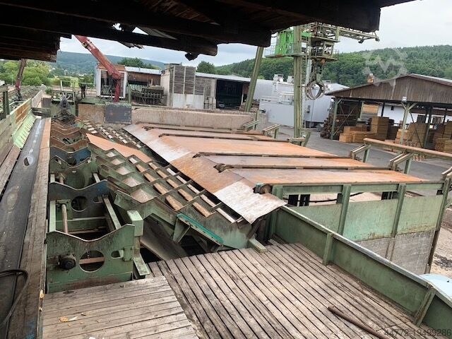 Rondhoutopslagplaats / Langhoutinvoer Holtec / Bruks LGQ / RR 1200
