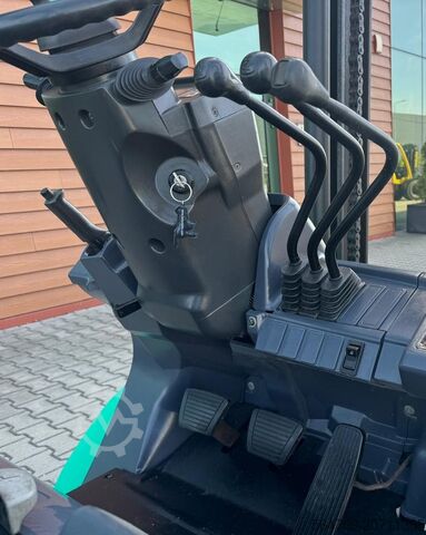 4-wheel forklift Mitsubishi FD35NT /Diesel/Only 6012 hours/New Price