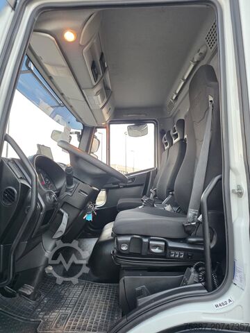 шаси камиона IVECO EuroCargo 120